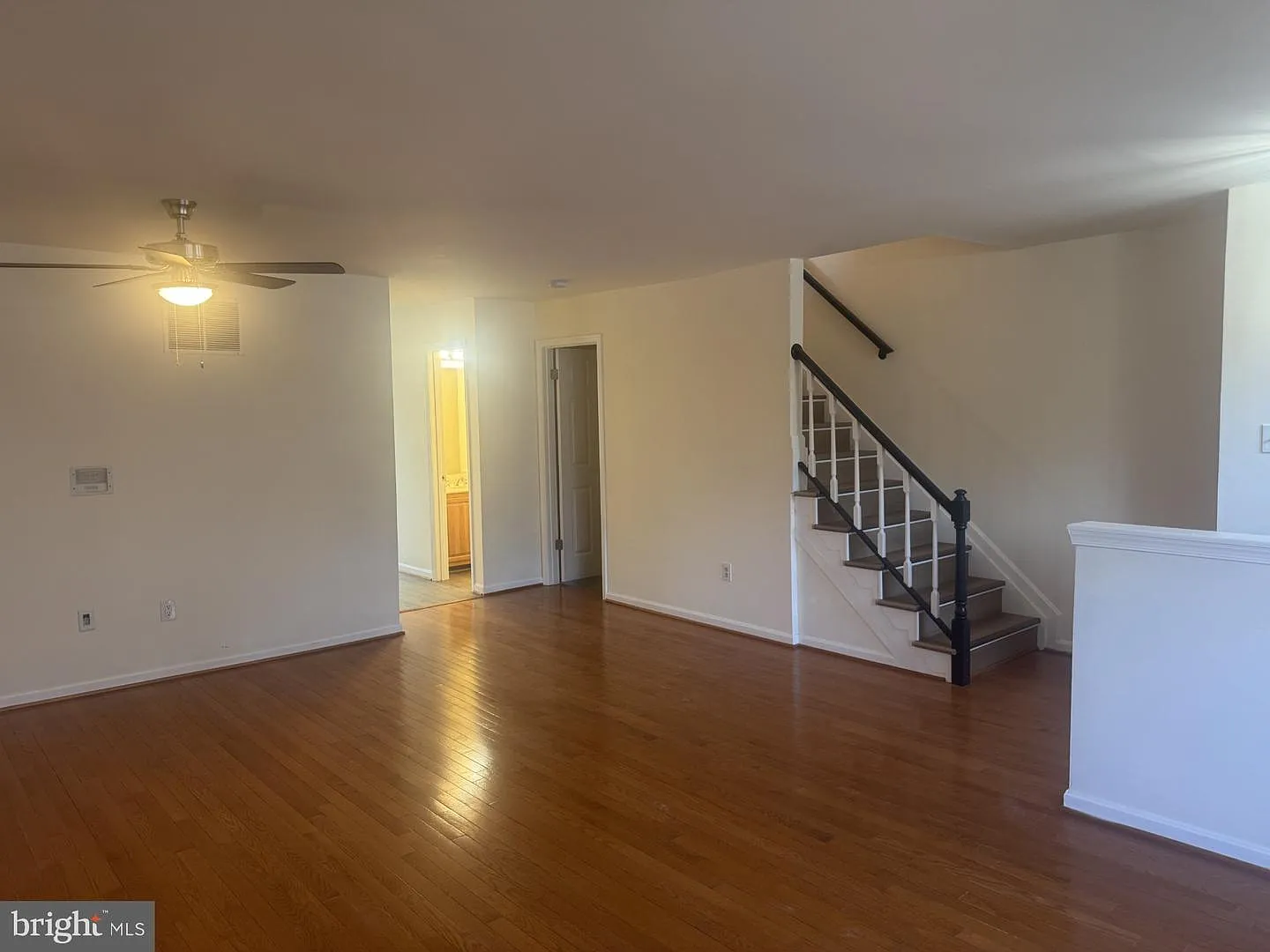 3 bed, 3.5 bath, 2062 sqft, $2,595 — Photo 3