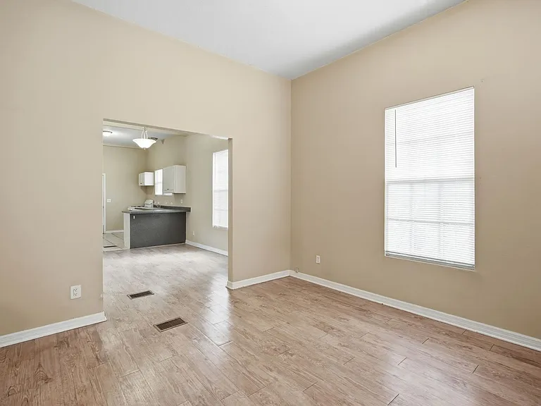 2411 E 18th Ave — Photo 11