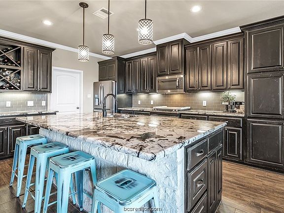 5th image of 4014 Oak Meadow Grove Cir