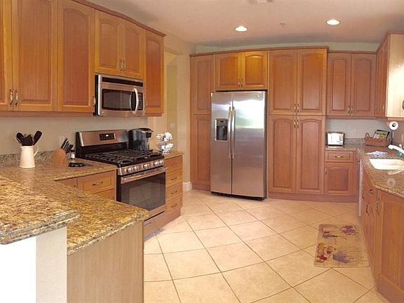 5th image of 3755 Montreux Ln #2-101