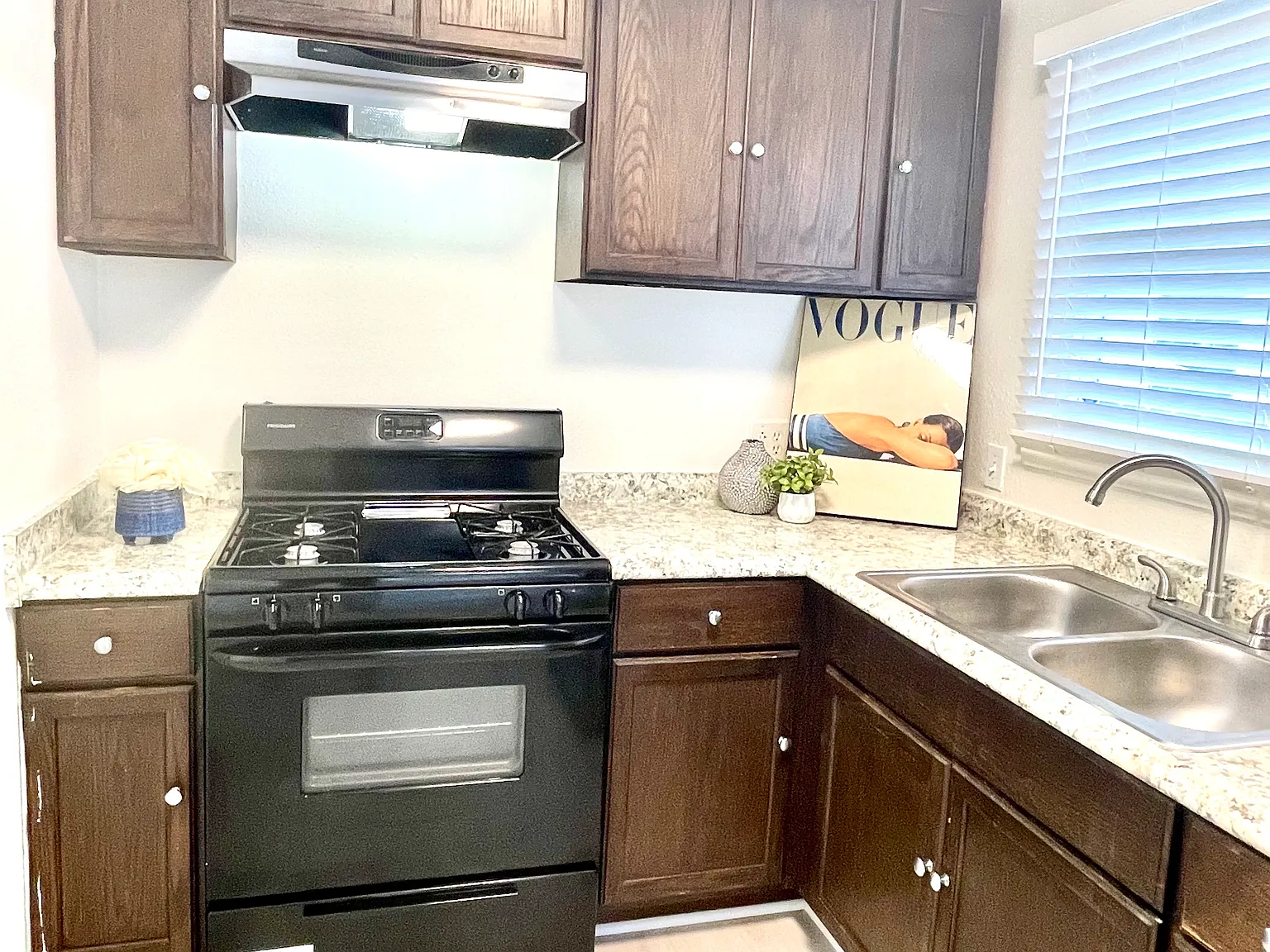 1 bed, 650 sqft, $2,400 — Photo 4