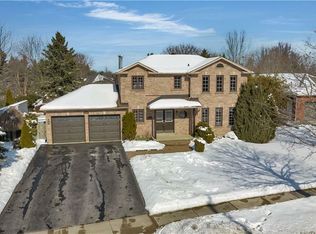 2264 Victoria St, Innisfil, ON L9S1K5