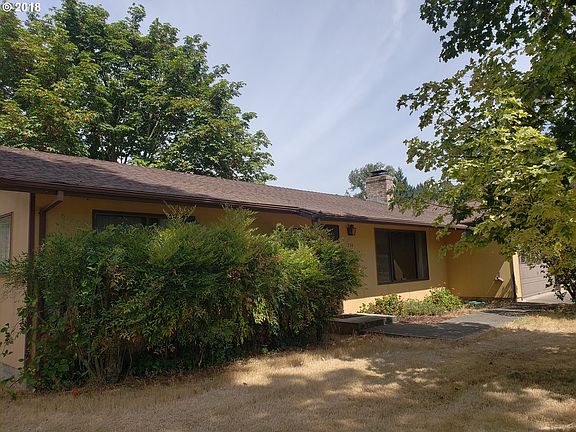 3rd image of 230 Canyon Creek Dr