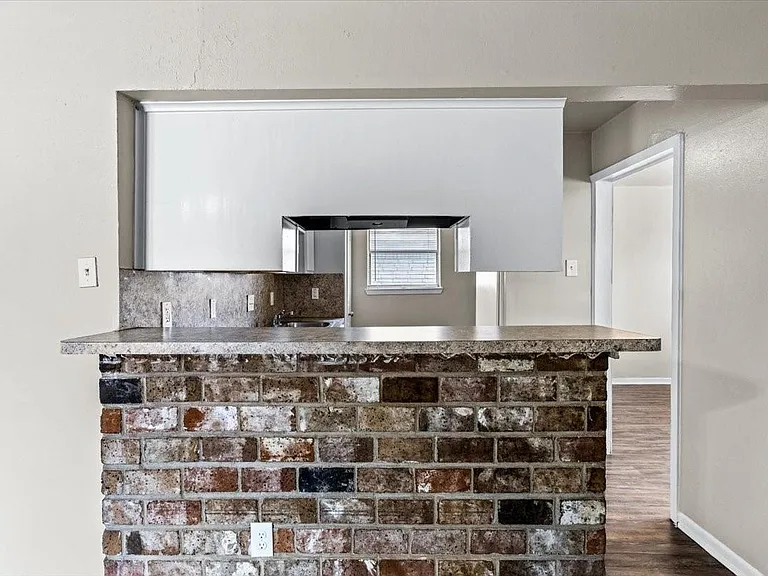 6414 Heatherbloom Dr — Photo 11