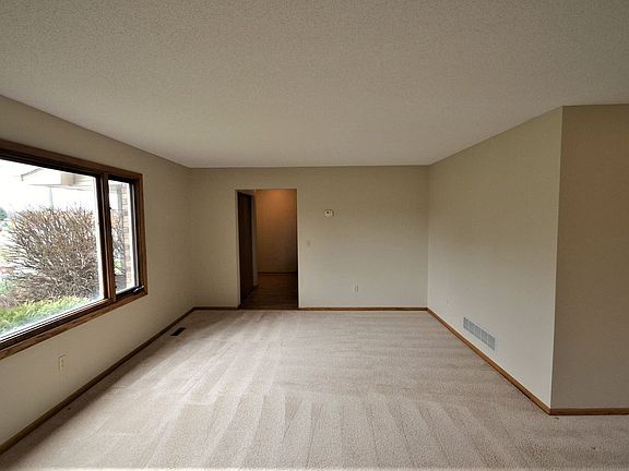 3rd image of 2157 Orchard Ln