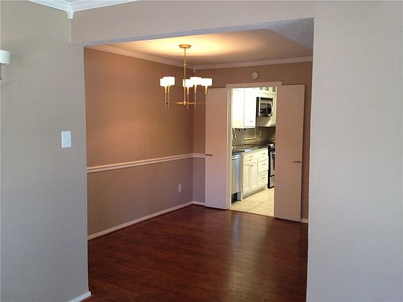 5th image of 7704 Royal Ln APT B