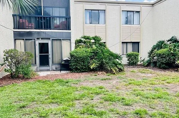 2 bed, 2.0 bath, 828 sqft, $1,650 — Photo 2