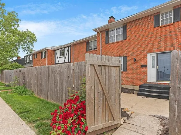 8345 Antioch Rd, Overland Park, KS 66212