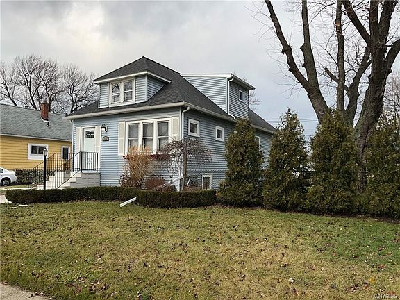 2nd image of 152 Dunlop Ave