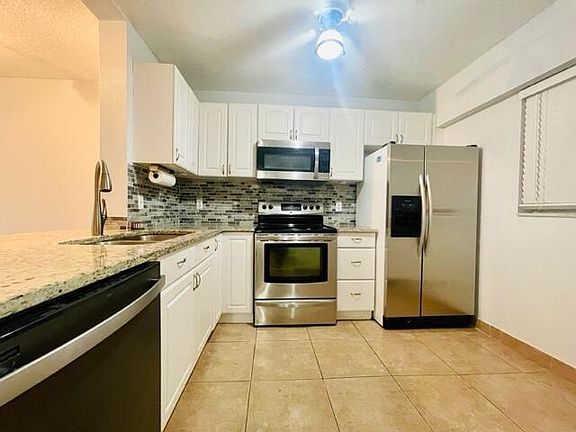 4th image of 4311 Crystal Lake Dr #116