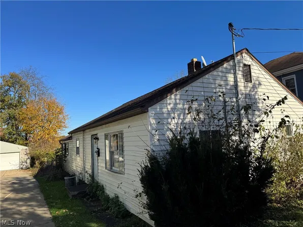 558 Arden Ave, Steubenville, OH 43952