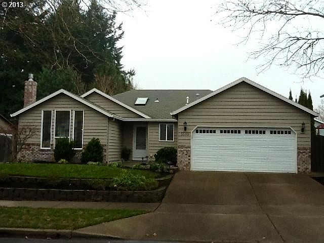 1st image of 5583 SE Helene St