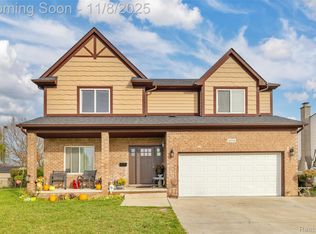 36738 Vine Dr, Sterling Heights, MI 48312 | MLS #20251051192 | Zillow