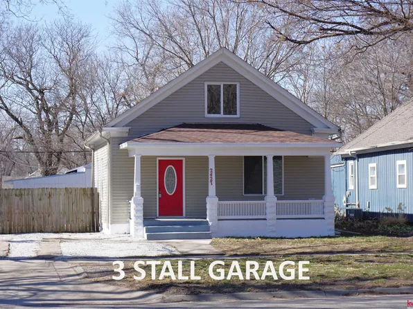 2427 S 10th St, Lincoln, NE 68502