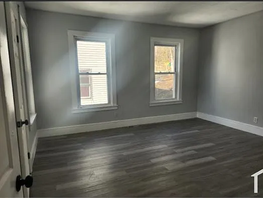 6 bed, $2,950 — Photo 1