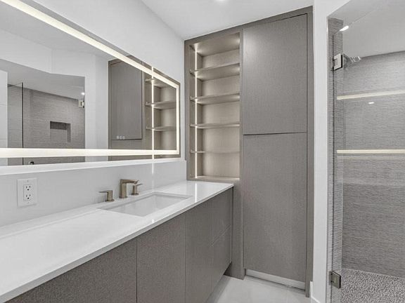 5th image of 7126 Rain Forest Drive