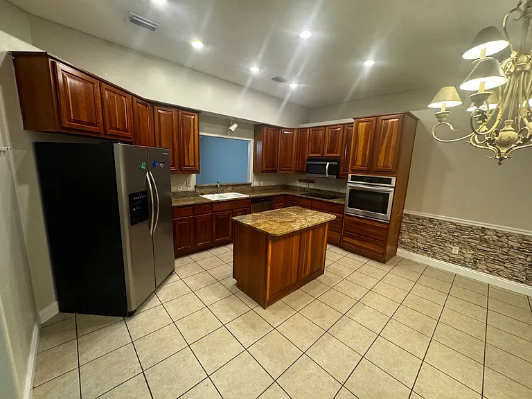 2096 Bella Breeze Ct — Photo 4