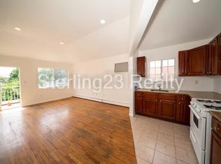 80-27 57th St #3F, Ridgewood, NY 11385