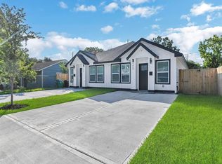 7323 Iwo Jima Rd UNIT B, Houston, TX 77033