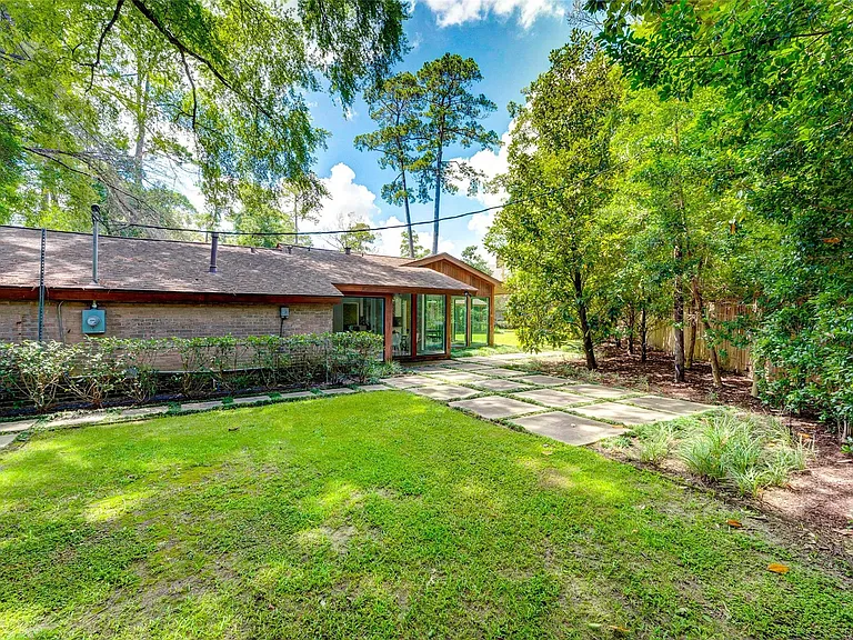 15 Saddlebrook Ln — Photo 43