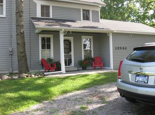 12536 N Fenton Rd, Fenton, MI 48430