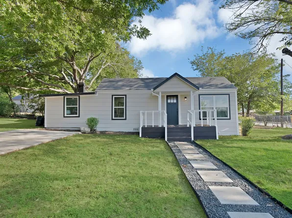 5500 Dartmouth Ave, River Oaks, TX 76114