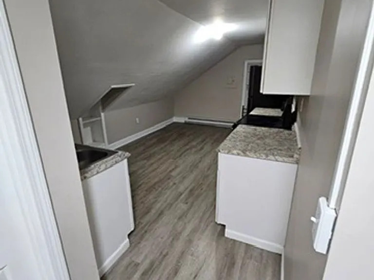 29 Tracy Ave — Photo 2