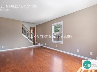 225 Maplelawn St SW, Wyoming, MI 49548