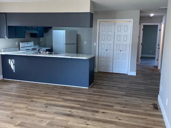 3051 W Edgewood St #1, Springfield, MO 65807