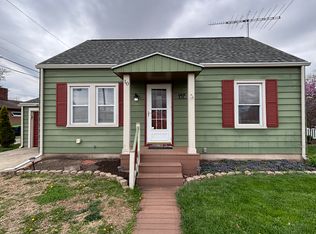 10 Locust St, Pleasant Hill, OH 45359
