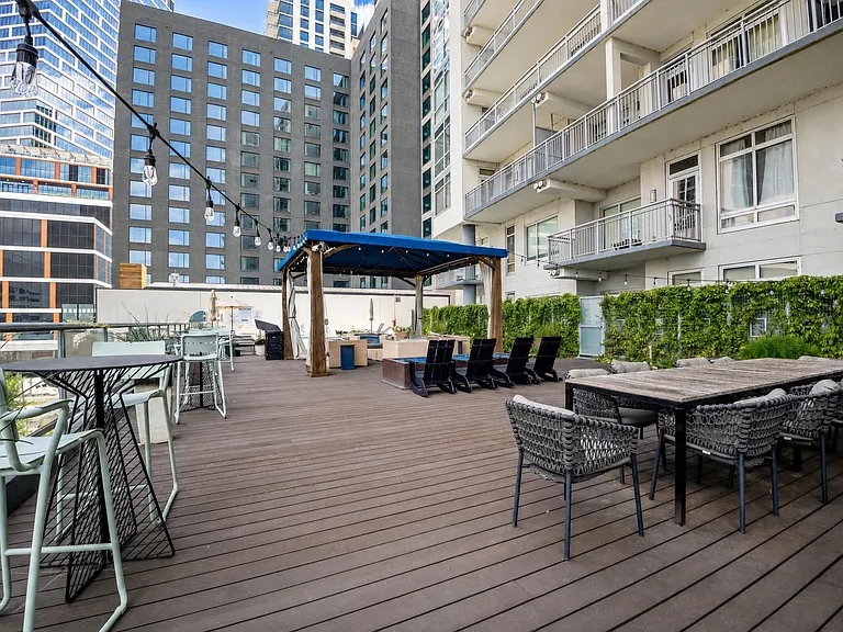603 Davis St #1207 — Photo 23