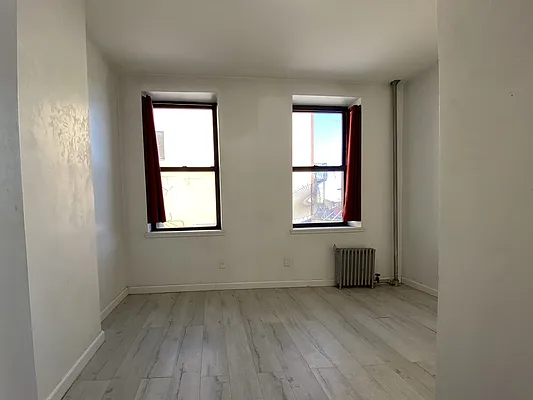 Rented by Douglas Elliman | media 19