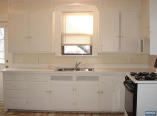 170-172 Dayton St, Ridgewood, NJ 07450