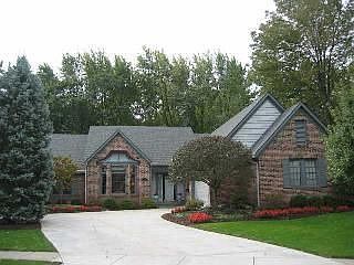 1st image of 905 Rosebay Dr