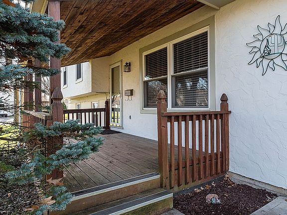 3rd image of 387 Worman Dr
