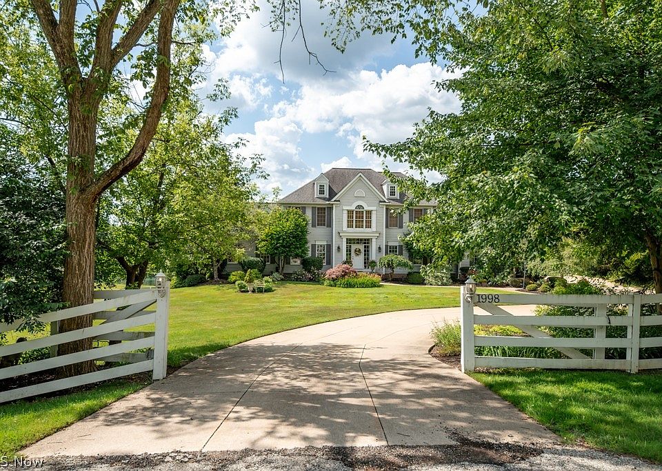 1998 E Hines Hill Rd, Hudson, OH 44236 | Zillow