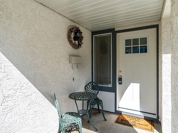 2nd image of 2147 Sooke Rd #22