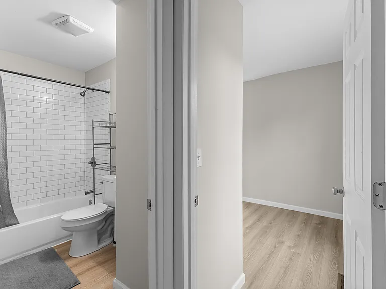1369 City Park Ave — Photo 10