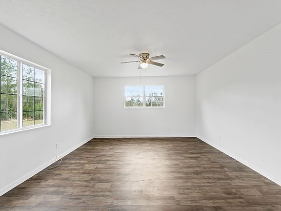 3rd image of 3239 Oblong Cres