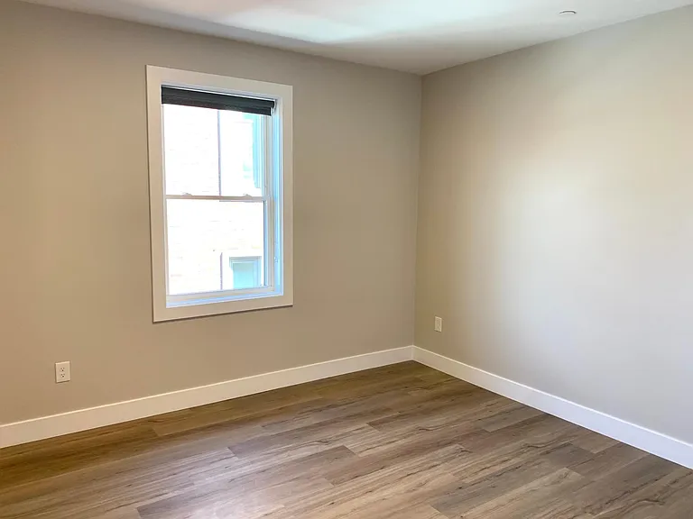 27 Franklin St #201 — Photo 7