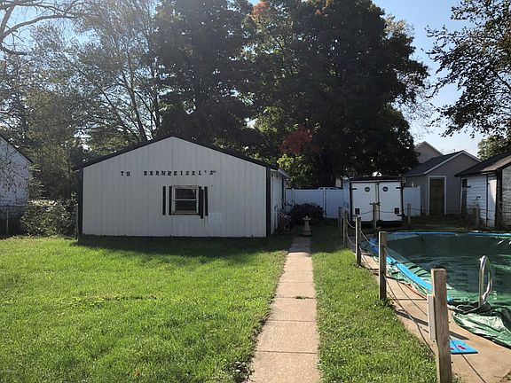 3rd image of 235 W Main St