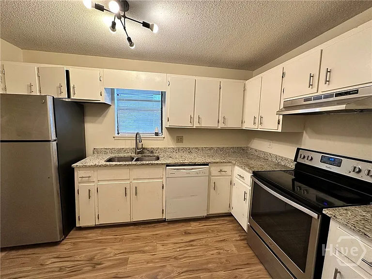 120 Pinehurst Ct #2 — Photo 6