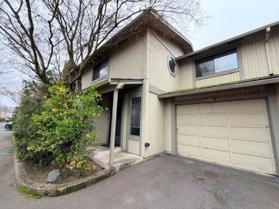 1141 Progress Dr APT A, Medford, OR, 97504