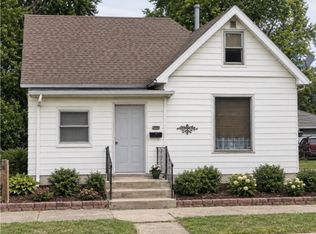 308 E Main St, Centerville, IN 47330