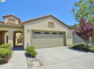22014 E Lyndon Loop, Castro Valley, CA 94552