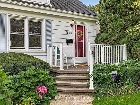5th image of 216 Bower Hill Rd