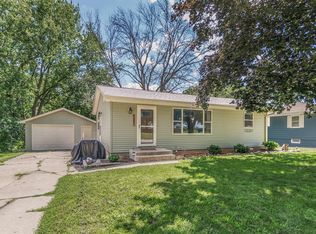 1911 5th Ave NW, Waverly, IA 50677