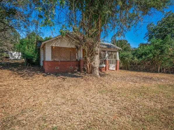 1103 Alvin St, Marshall, TX 75670