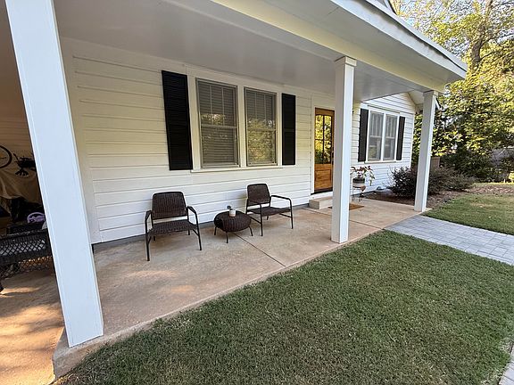 2nd image of 1185 Park Street Ext
