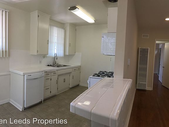 5th image of 6112 Eleanor Ave APT 10